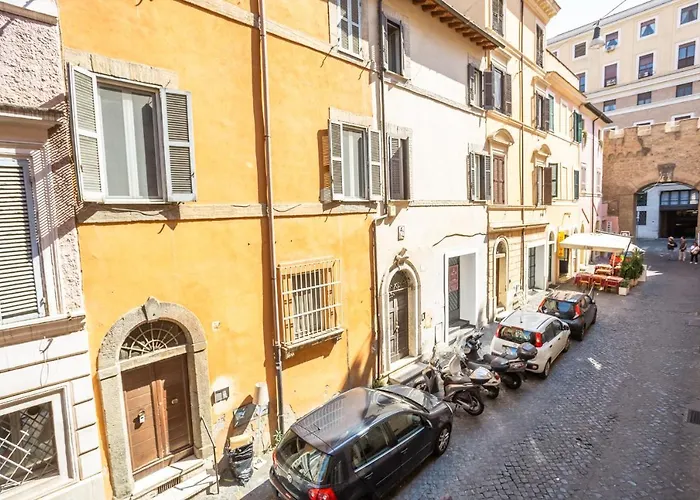 Sacra Mysteria Vatican Apartment *